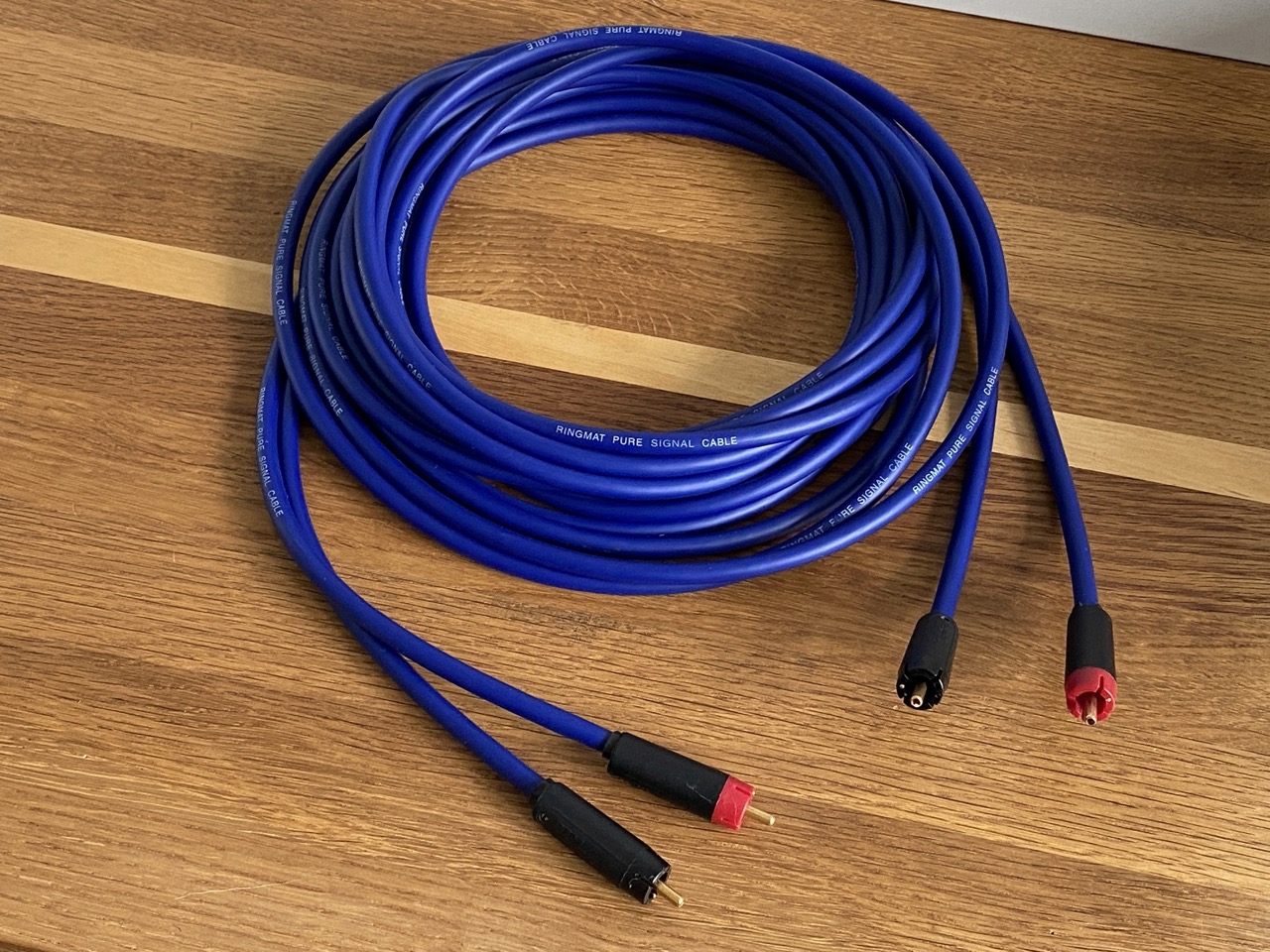 Pure Signal Premium Blue Bullet Plug