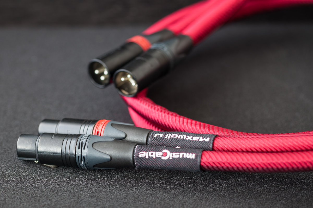 Maxwell U XLR
